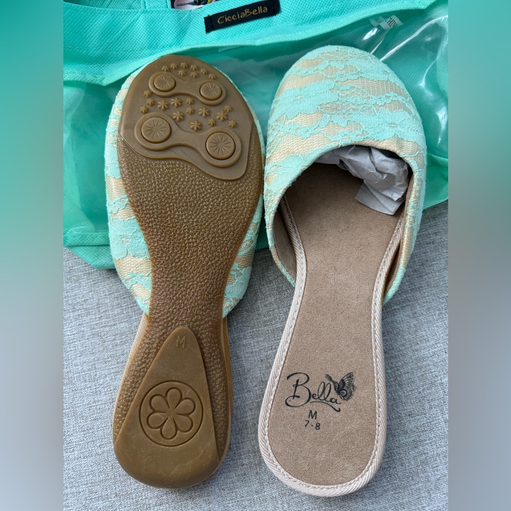 Slippers Home Slip On with Lacey Upper and Rubber Soles Size M/7-8